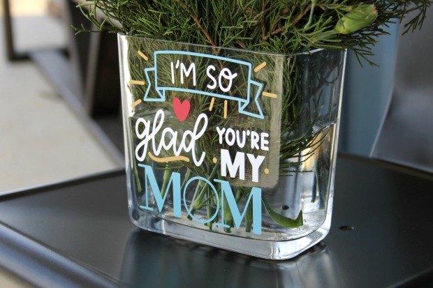 Personalized Vase With Cricut